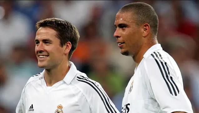 定位球背后 定位球背后